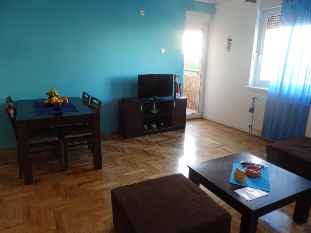 Apartment Erika 2 Нови-Сад Экстерьер фото